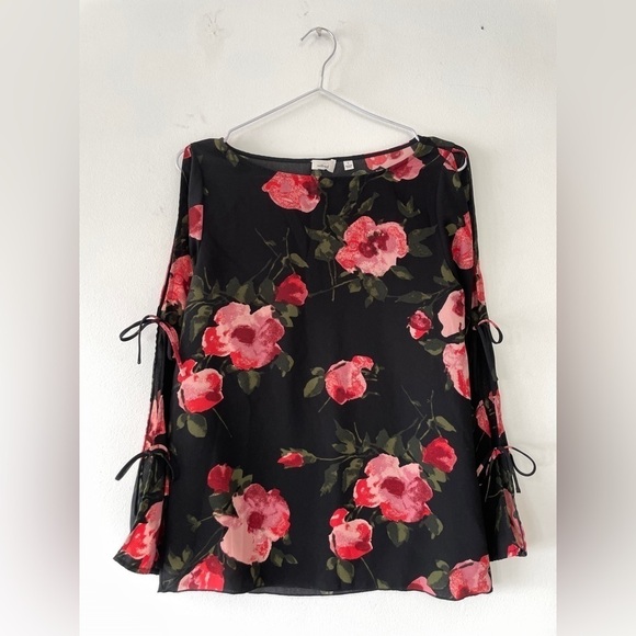 Aritzia Tops - ARITZIA Wilfred Pozzi Black Floral Tie Sleeve Blouse